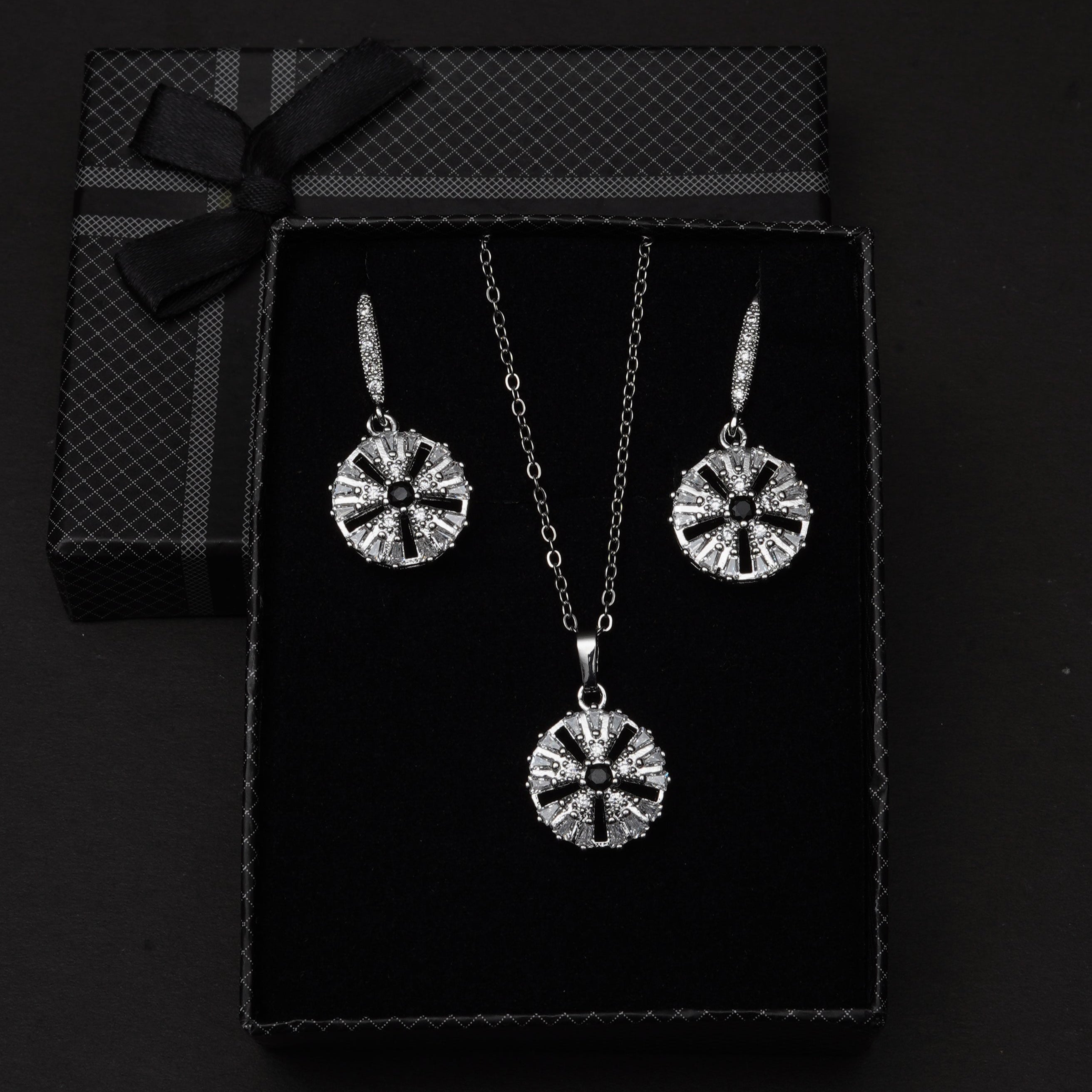 Daily Wear Silver Locket and Earrings Set
