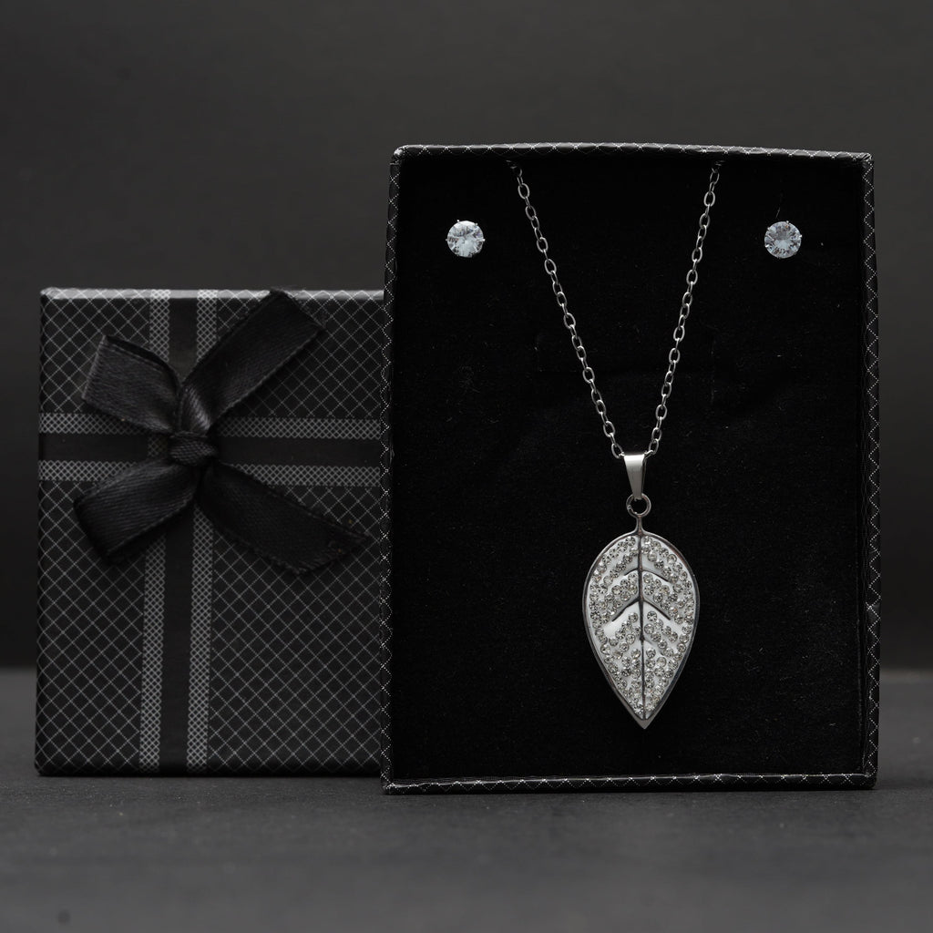 Leaf Shape Locket & Earrings Set