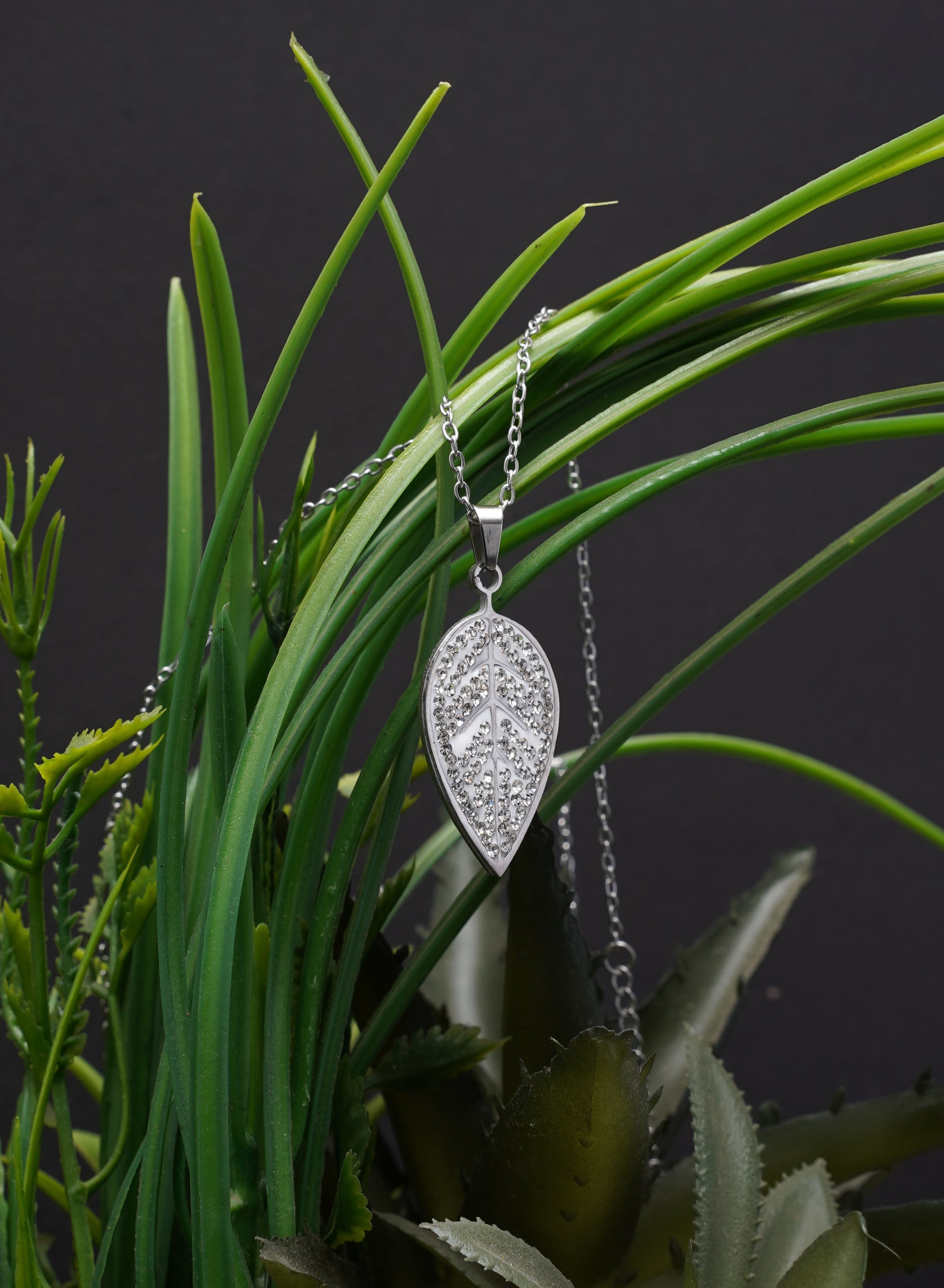 Leaf Shape Locket & Earrings Set