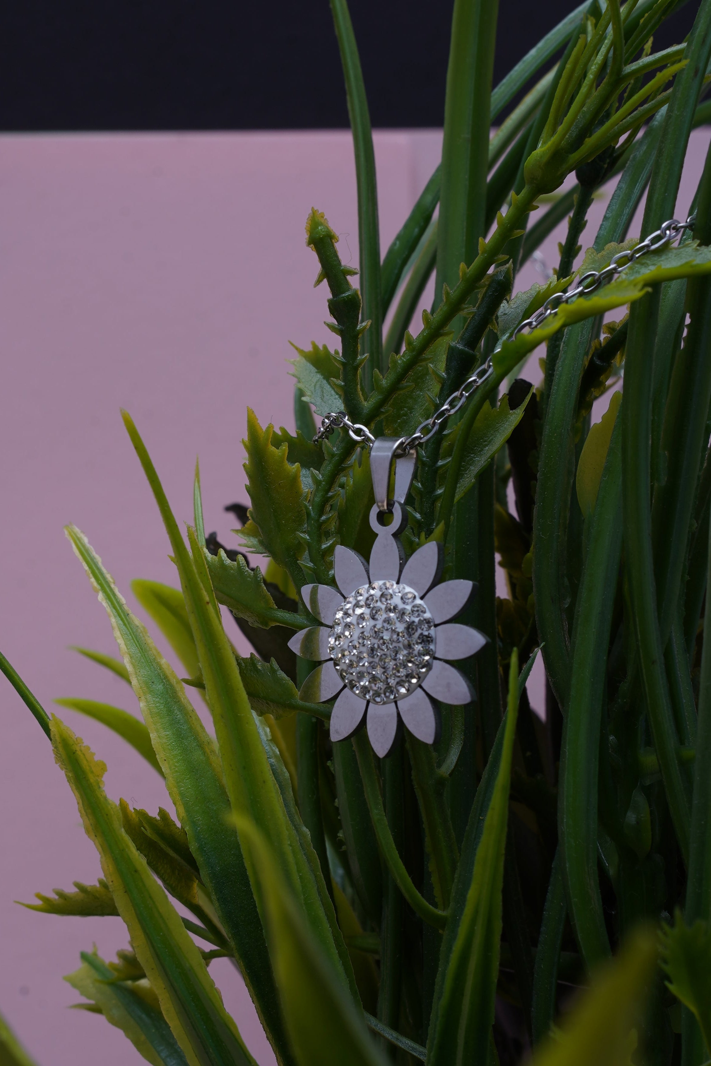 Daily Wear Silver Flower Locket Set